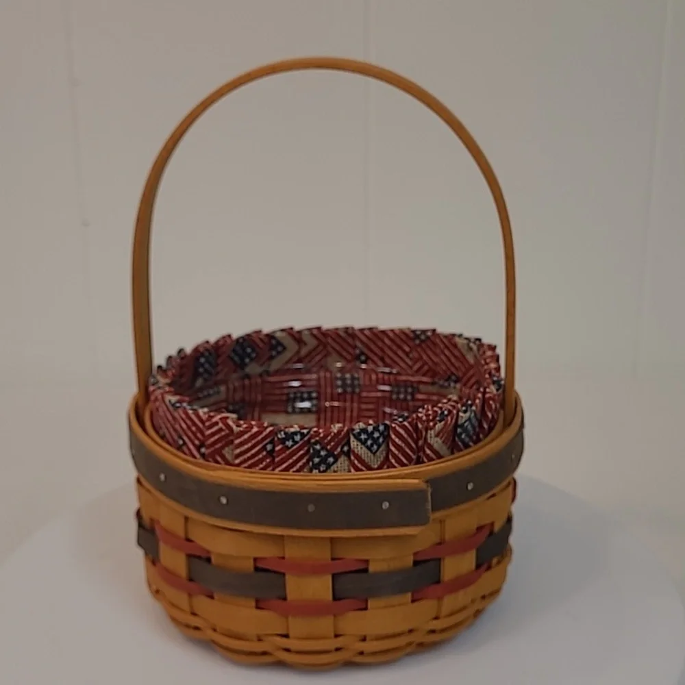 Longaberger 1997 Inaugural Basket with Liner